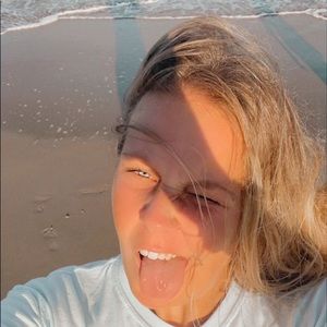 Meet your Posher, Charlotte